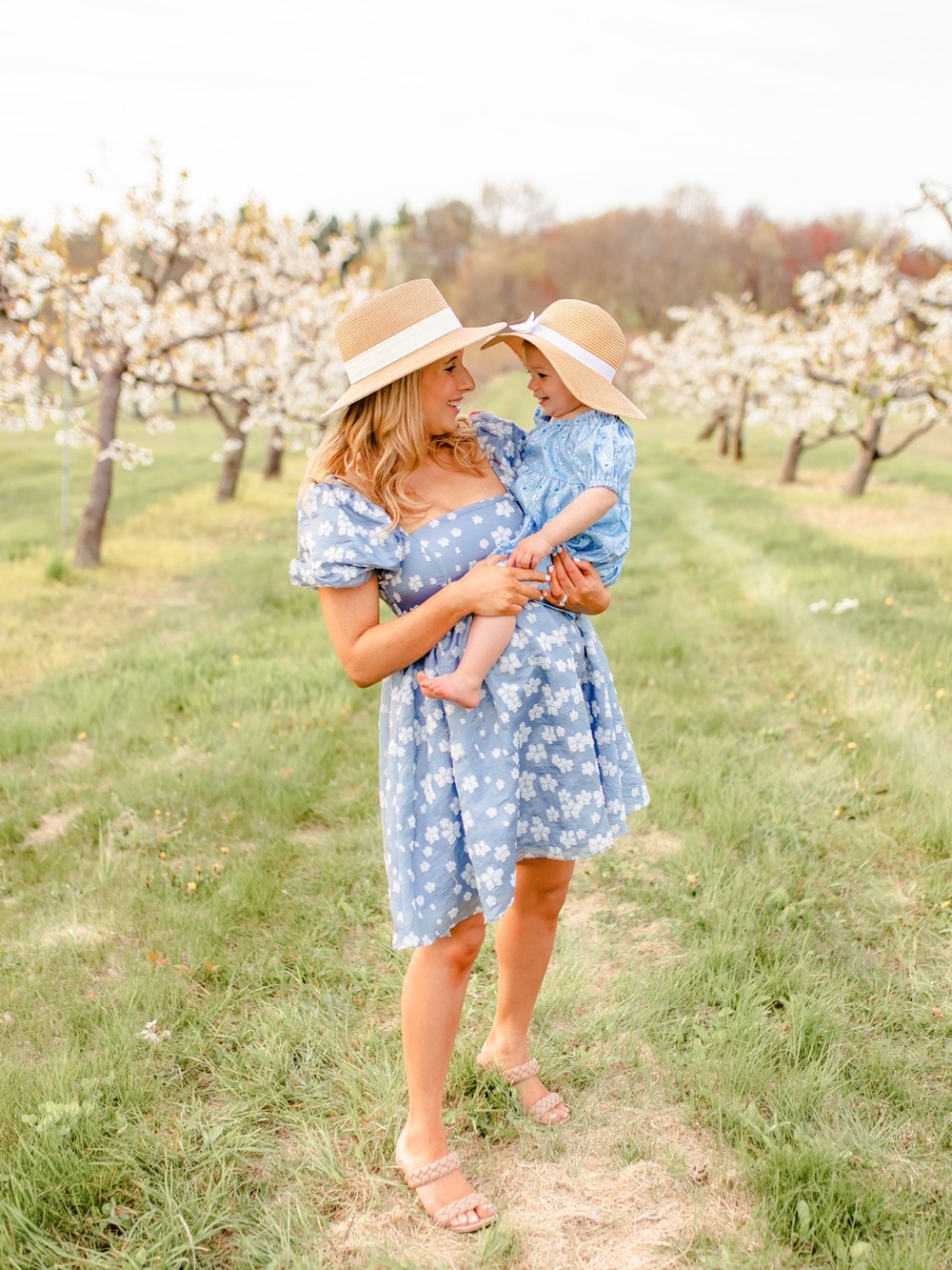 vestique Blue Floral Puff-Sleeve Dress